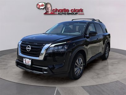 New 2025 Nissan Pathfinder SV