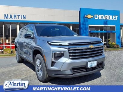 New 2025 Chevrolet Traverse LT w/ Enhanced Driving Package