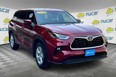 Used 2021 Toyota Highlander LE