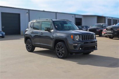 New 2023 Jeep Renegade Limited w/ Sun/Sound Group