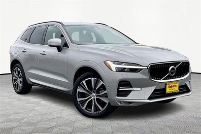 Used 2022 Volvo XC60 B5 Momentum w/ Advanced Package