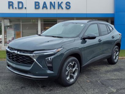 New 2025 Chevrolet Trax LT w/ Driver Confidence Package