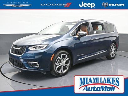 New 2025 Chrysler Pacifica Pinnacle