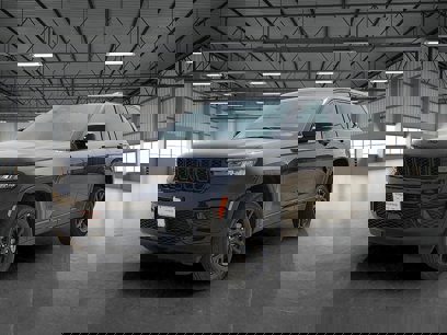 New 2025 Jeep Grand Cherokee Altitude