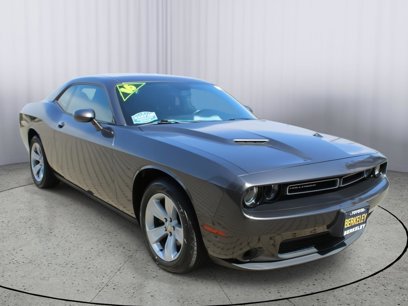 Used 2016 Dodge Challenger SXT
