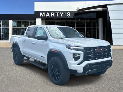 New 2025 GMC Canyon AT4