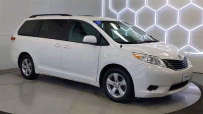 Used 2011 Toyota Sienna LE