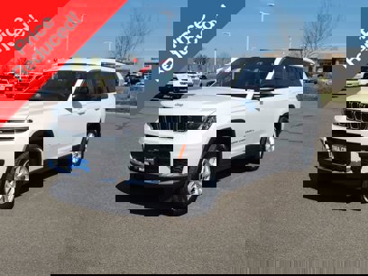New 2025 Jeep Grand Cherokee L Laredo