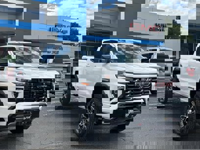 Used 2025 GMC Canyon AT4