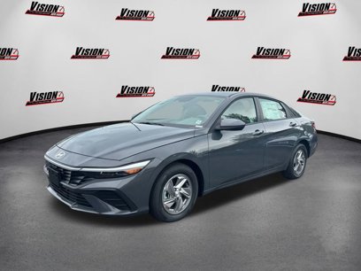 New 2025 Hyundai Elantra SE