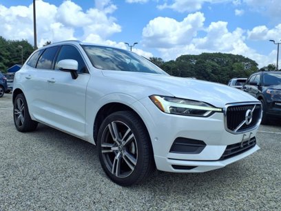 Used 2018 Volvo XC60 T5 Momentum w/ Vision Package
