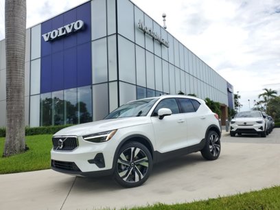 New 2025 Volvo XC40 B5 Plus w/ Protection Package Premier