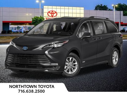 New 2025 Toyota Sienna LE