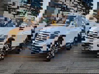 New 2025 Mercedes-Benz GLB 250