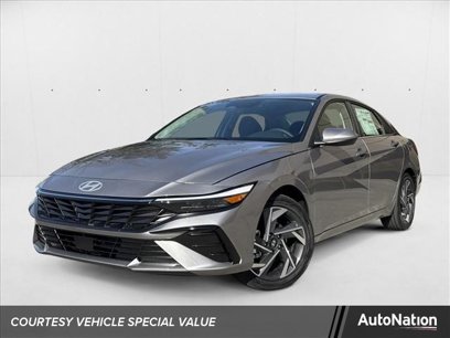 New 2025 Hyundai Elantra SEL