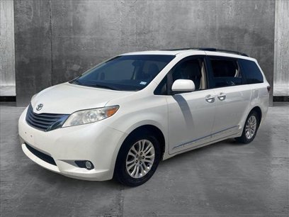 Used 2017 Toyota Sienna XLE Premium