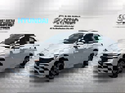 New 2025 Hyundai Elantra SE w/ Cargo Package