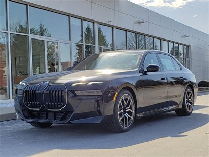 New 2025 BMW 740i xDrive w/ Premium Package