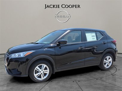 New 2025 Nissan Kicks S