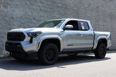 New 2025 Toyota Tacoma SR5
