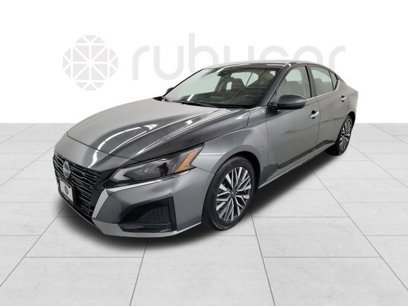 Used 2023 Nissan Altima 2.5 SV