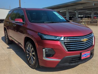 Certified 2023 Chevrolet Traverse Premier w/ LPO, Floor Liner Package