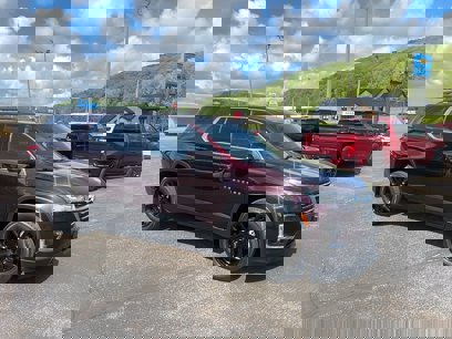 Used 2023 Chevrolet Traverse LT