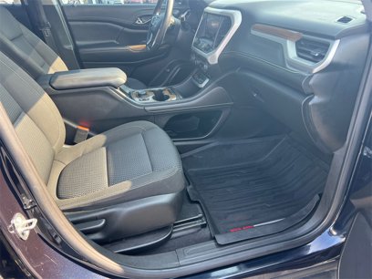 Used 2021 GMC Acadia SLE w/ Driver Convenience Package