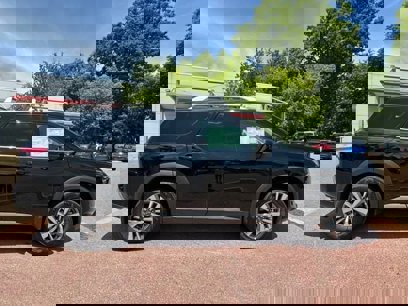 New 2025 Nissan Pathfinder SL