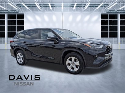 Used 2023 Toyota Highlander LE