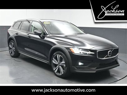 Used 2023 Volvo V60 B5 Cross Country Plus