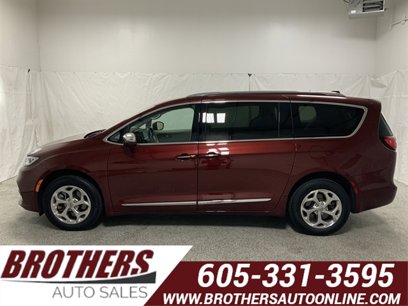 Used 2021 Chrysler Pacifica Limited w/ Premium & Safety Sphere Group