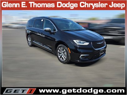 New 2025 Chrysler Pacifica Pinnacle