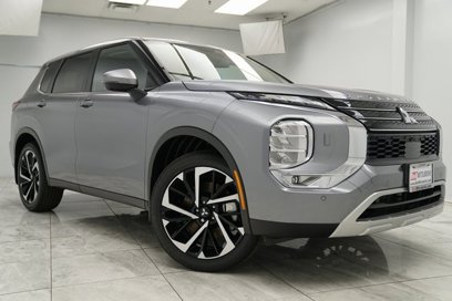 Used 2024 Mitsubishi Outlander SE