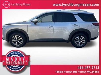 Used 2023 Nissan Pathfinder SL w/ Black Appearance Package
