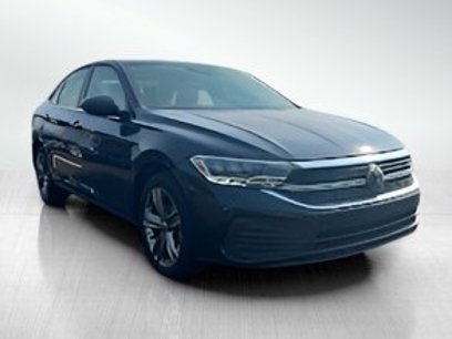 Used 2024 Volkswagen Jetta SE