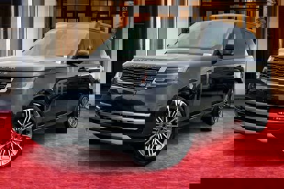 New 2025 Land Rover Range Rover Long Wheelbase SE