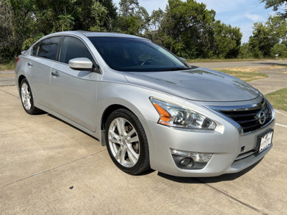 Used 2013 Nissan Altima 3.5 SL w/ Technology Pkg