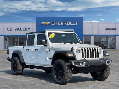 Used 2023 Jeep Gladiator Sport