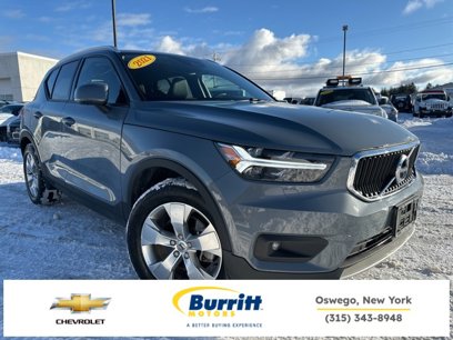 Used 2021 Volvo XC40 T5 Momentum