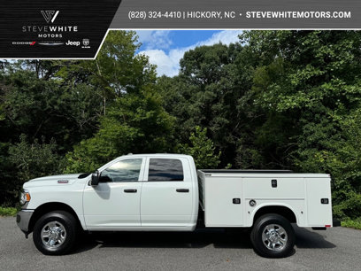 New 2024 RAM 2500 Tradesman w/ Chrome Appearance Group
