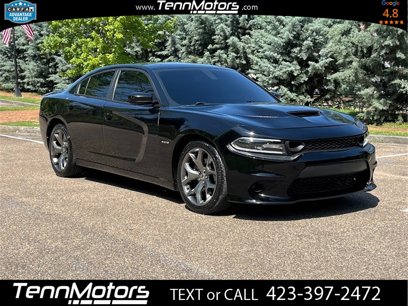 Used 2017 Dodge Charger R/T w/ Navigation & Travel Group