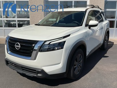 Used 2023 Nissan Pathfinder SV