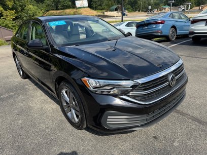 Used 2024 Volkswagen Jetta SE