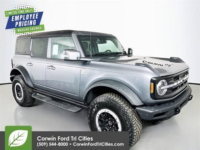 New 2024 Ford Bronco Outer Banks w/ Sasquatch Package