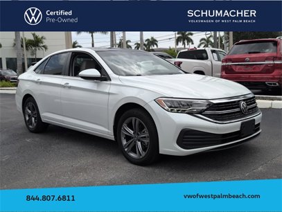 Used 2023 Volkswagen Jetta SE w/ Panoramic Sunroof Package