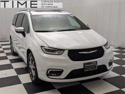 New 2025 Chrysler Pacifica Pinnacle w/ Trailer Tow Group