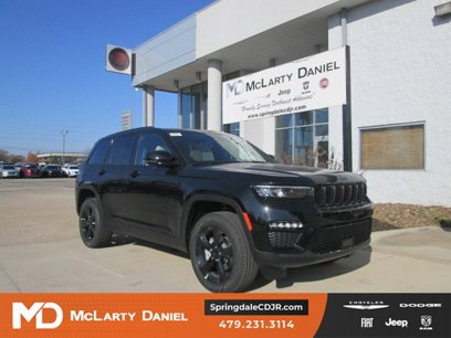 New 2025 Jeep Grand Cherokee Limited w/ Black Appearance Package