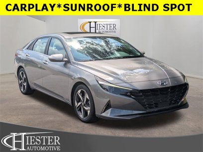 Used 2022 Hyundai Elantra SEL w/ Convenience + Premium Package