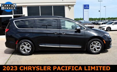 Used 2023 Chrysler Pacifica Limited